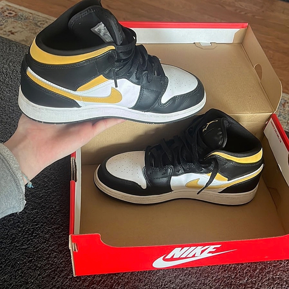 Nike Air Jordan One *MAKE ME AN OFFER*